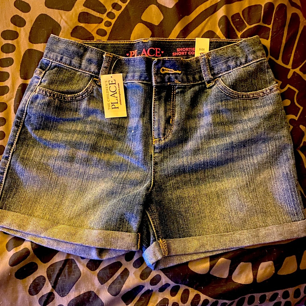 The Children’s Place size 12 girls blue wash denim shorts brand new